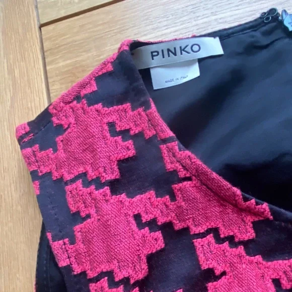 Pink skater dress - Picture 3 of 4